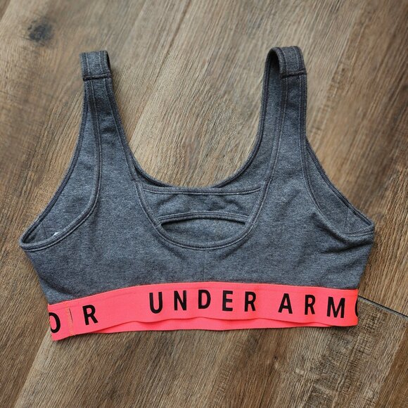 💕💪Under Armour Gray Heather Mid Crossback Sports Bra Pink Logo Band-M - Picture 2 of 3